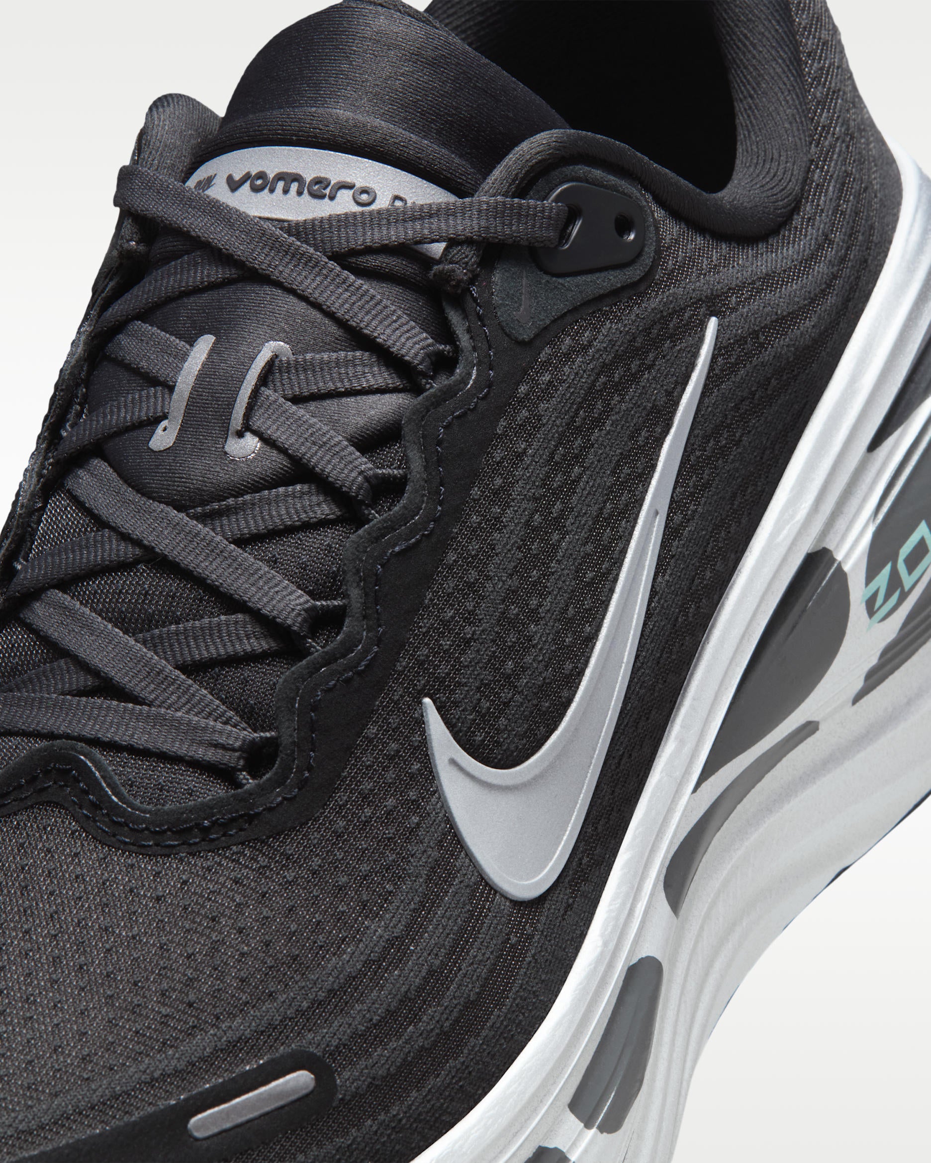 NIKE ZOOM X VOMERO Plus
