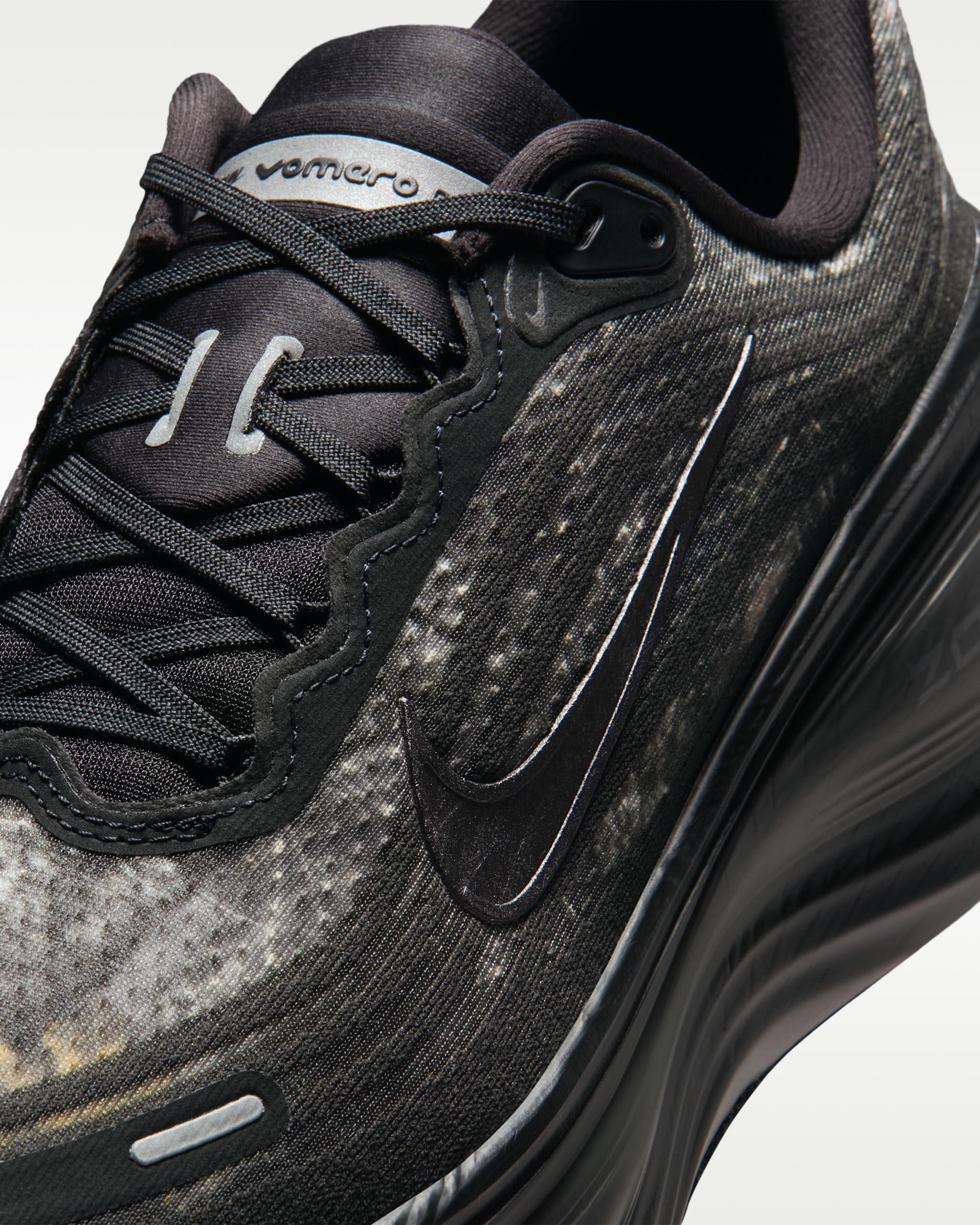 NIKE ZOOM X VOMERO Plus