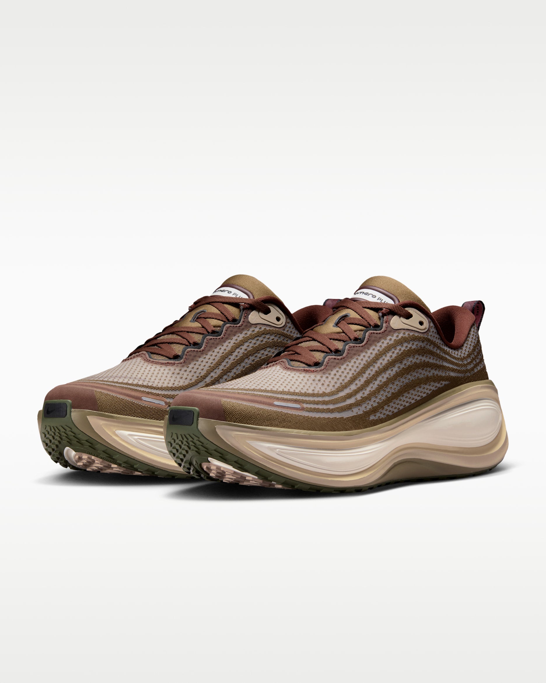 NIKE ZOOM X VOMERO Plus