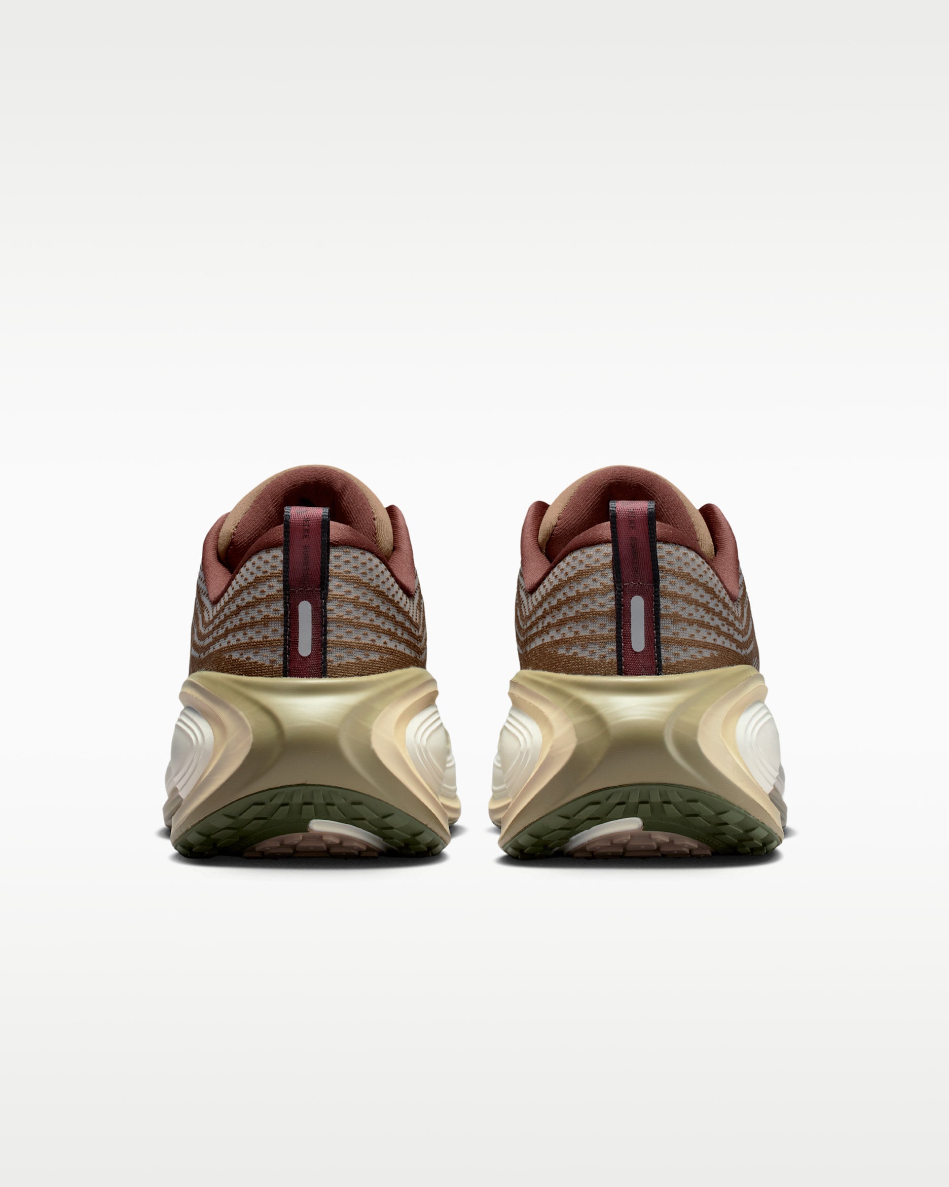 NIKE ZOOM X VOMERO Plus