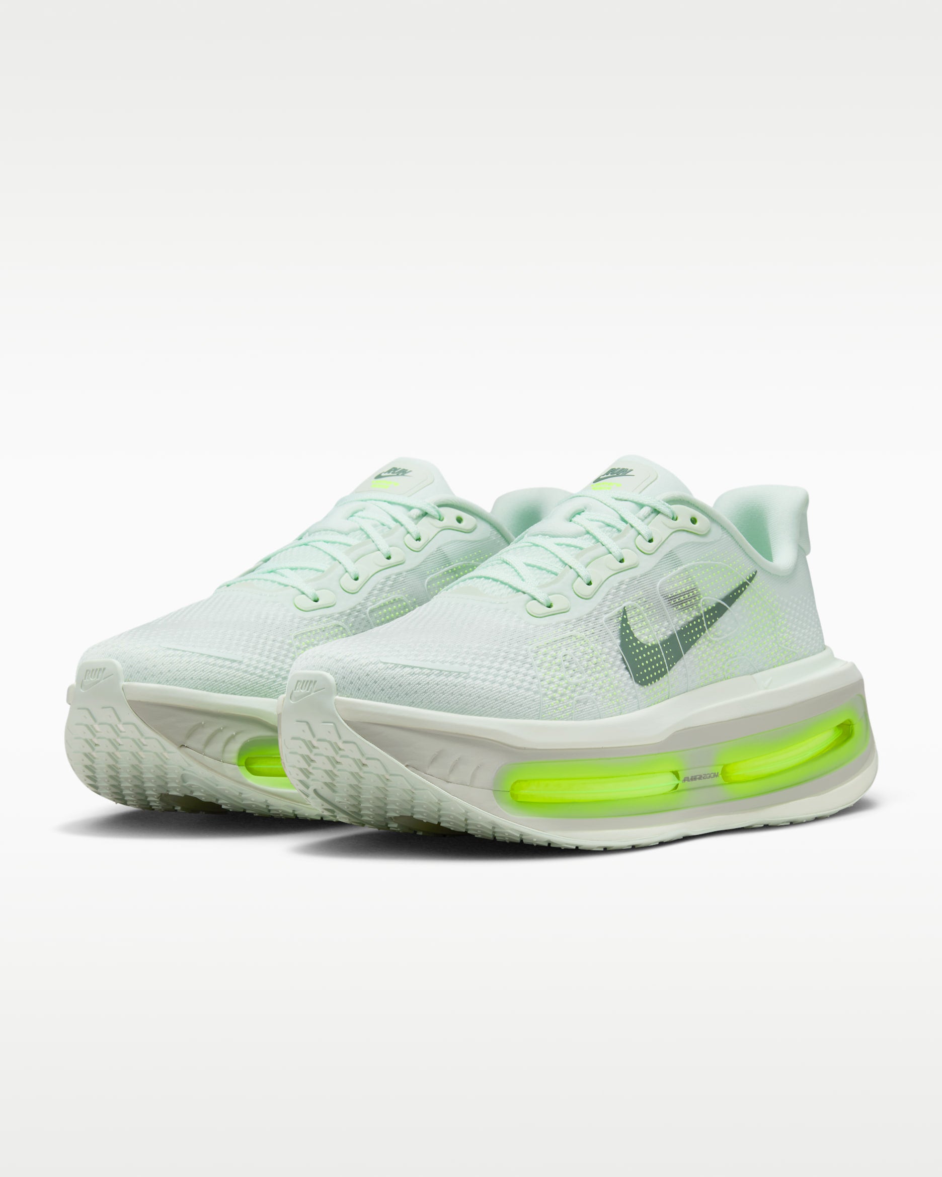NIKE ZOOMX VOMERO PREMIUM