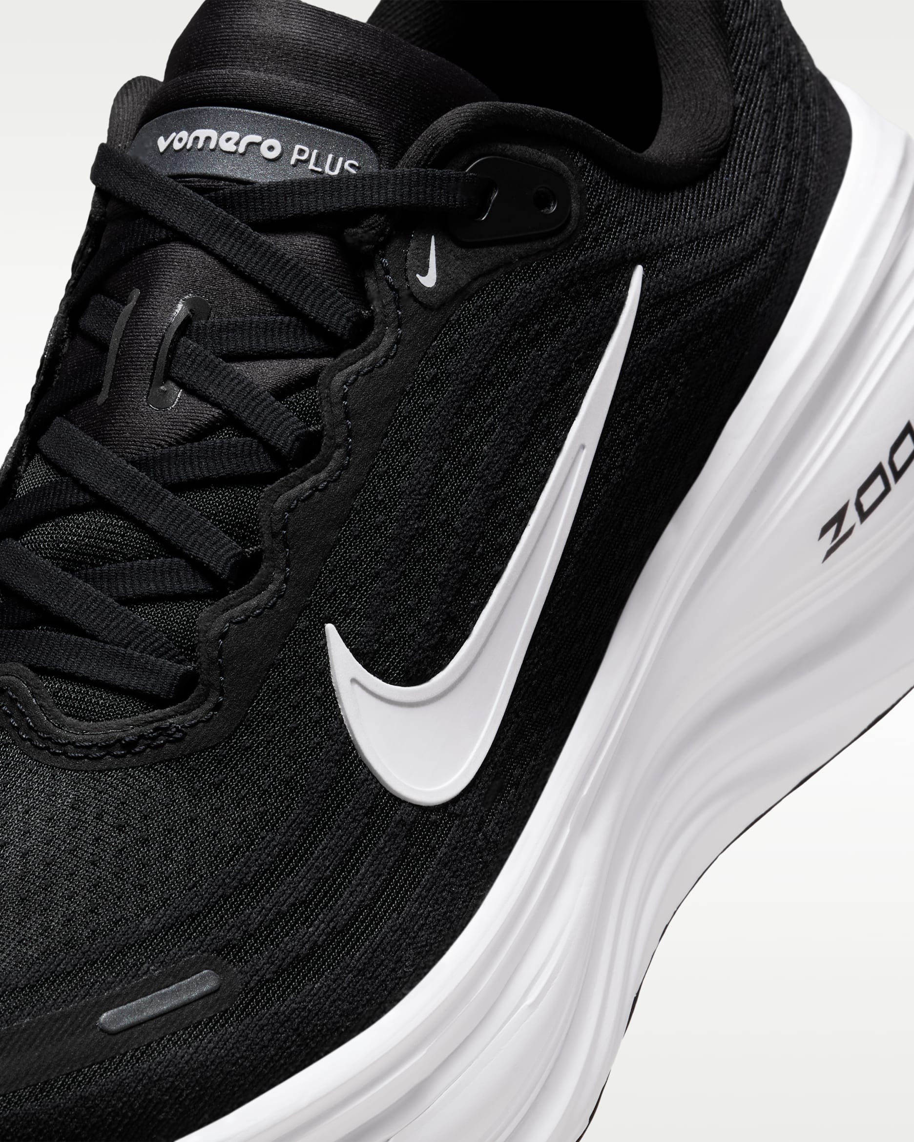 NIKE ZOOM X VOMERO Plus