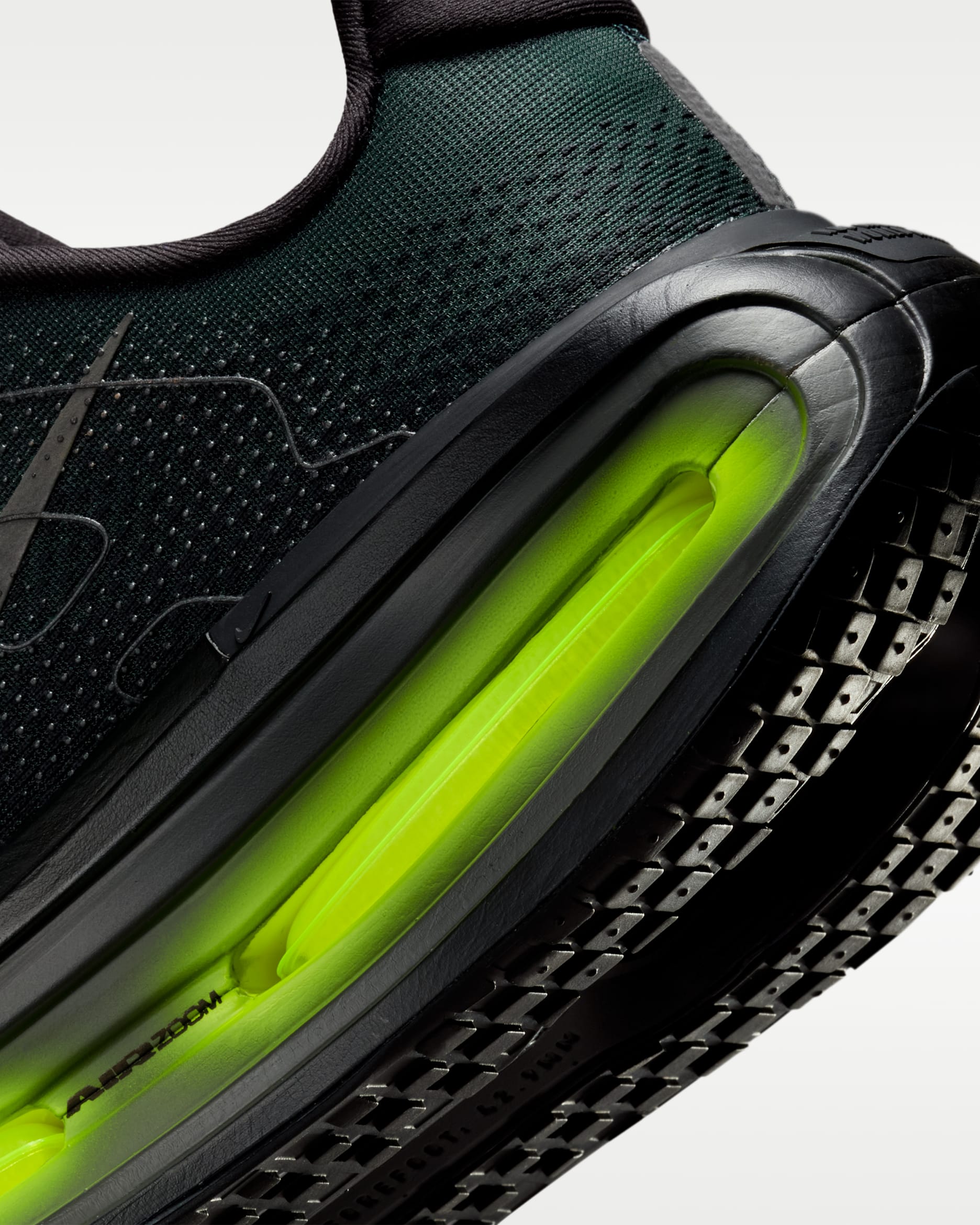 NIKE ZOOMX VOMERO PREMIUM